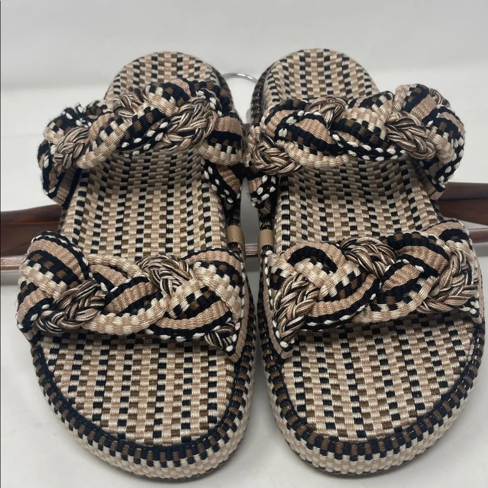 Amambaih Paris Daniela Braided Slip-On Sandals in Black and Tan Size 5.5